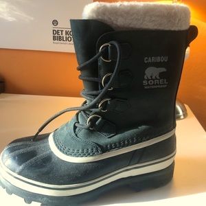 Sorel caribou boots size 9 brand new